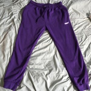 Women’s snipes joggers size medium